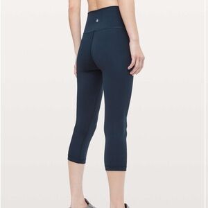 Lululemon Wunder Under Crop (Hi-Rise) *Full-On Luxtreme 21"
True Navy